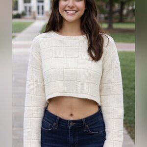 Urban Revivo Cropped Crocket/Knit Sweater Ivory Contemporary  Sz L / US 10.  EUC